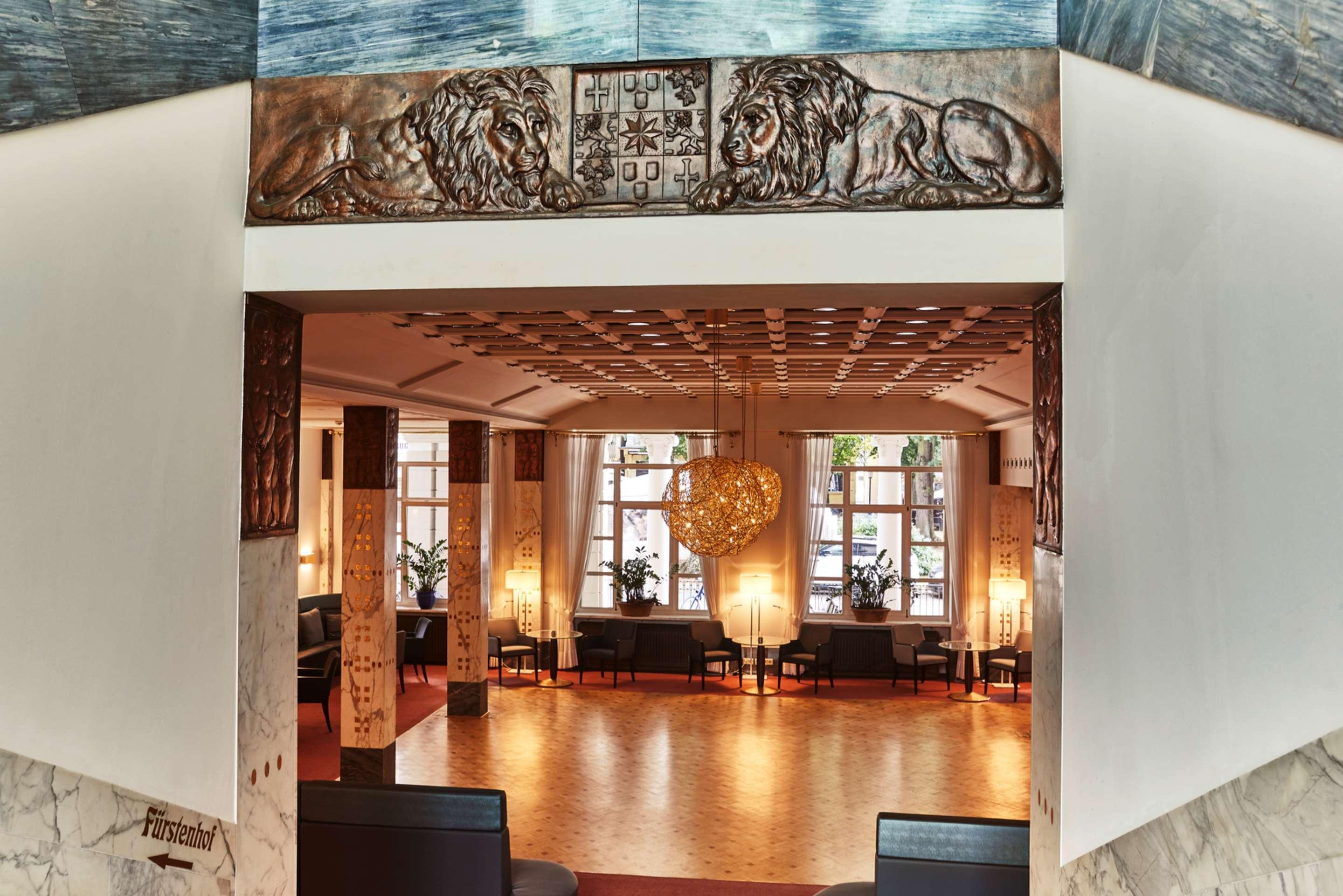 Steigenberger Hotel & Spa Bad Pyrmont Exterior foto The interior of the hotel